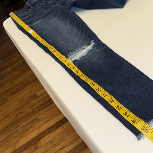 American Eagle jegging jean distressed knees/ankle button/zip pockets Sz 8 short - Picture 2 of 10